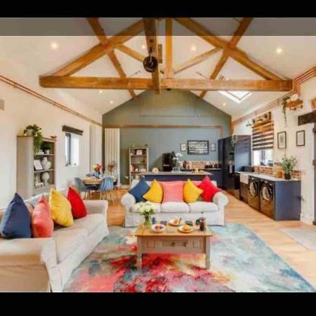 Villa Tank Barn At Brook House, Nestled In The Welsh Hills, A Delightful Retreat à Welshpool Extérieur photo