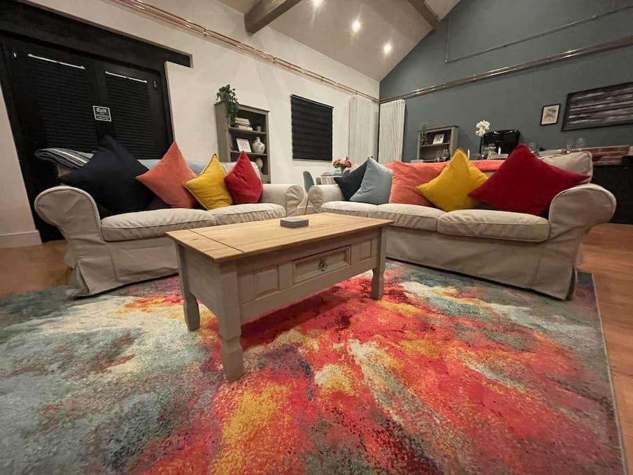Villa Tank Barn At Brook House, Nestled In The Welsh Hills, A Delightful Retreat à Welshpool Extérieur photo